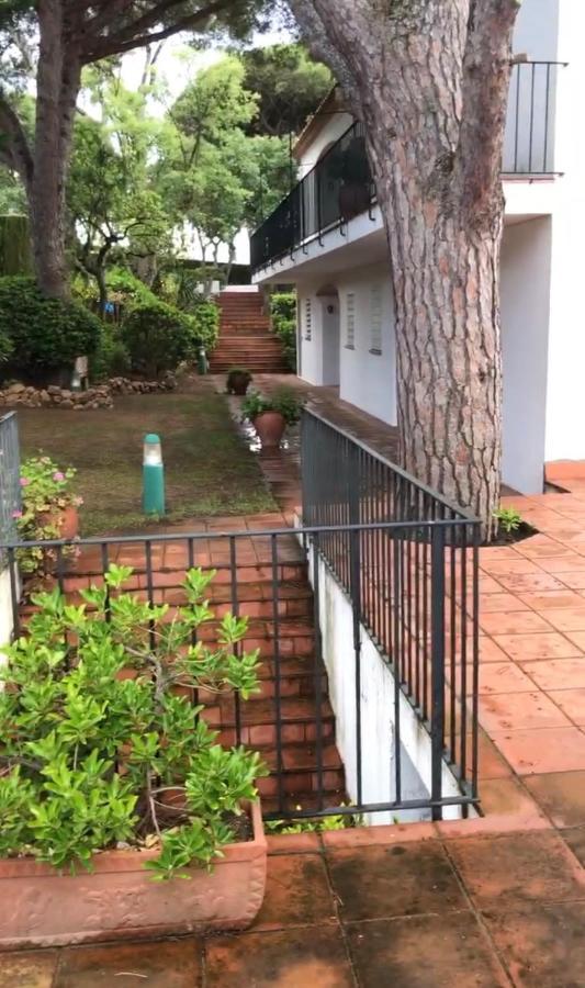 Espectacular Apartamento Con Piscina En Calella De Palafrugell Bagian luar foto